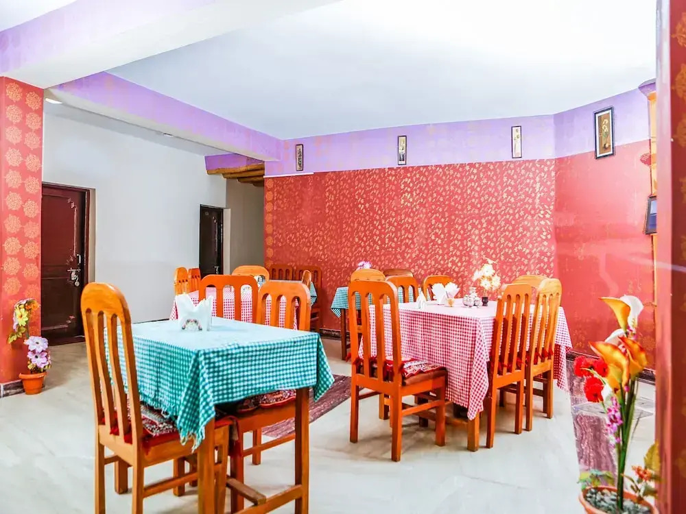 OYO 14082 Hotel Himalayan Stays