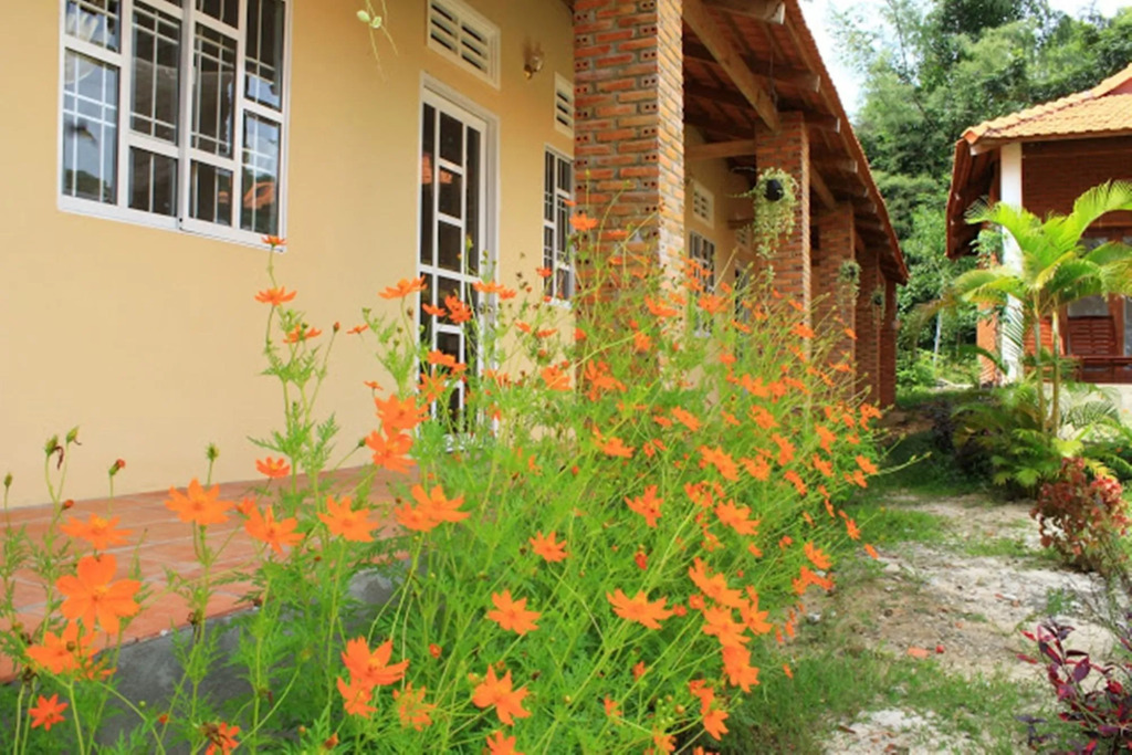 Vung Bau Resort