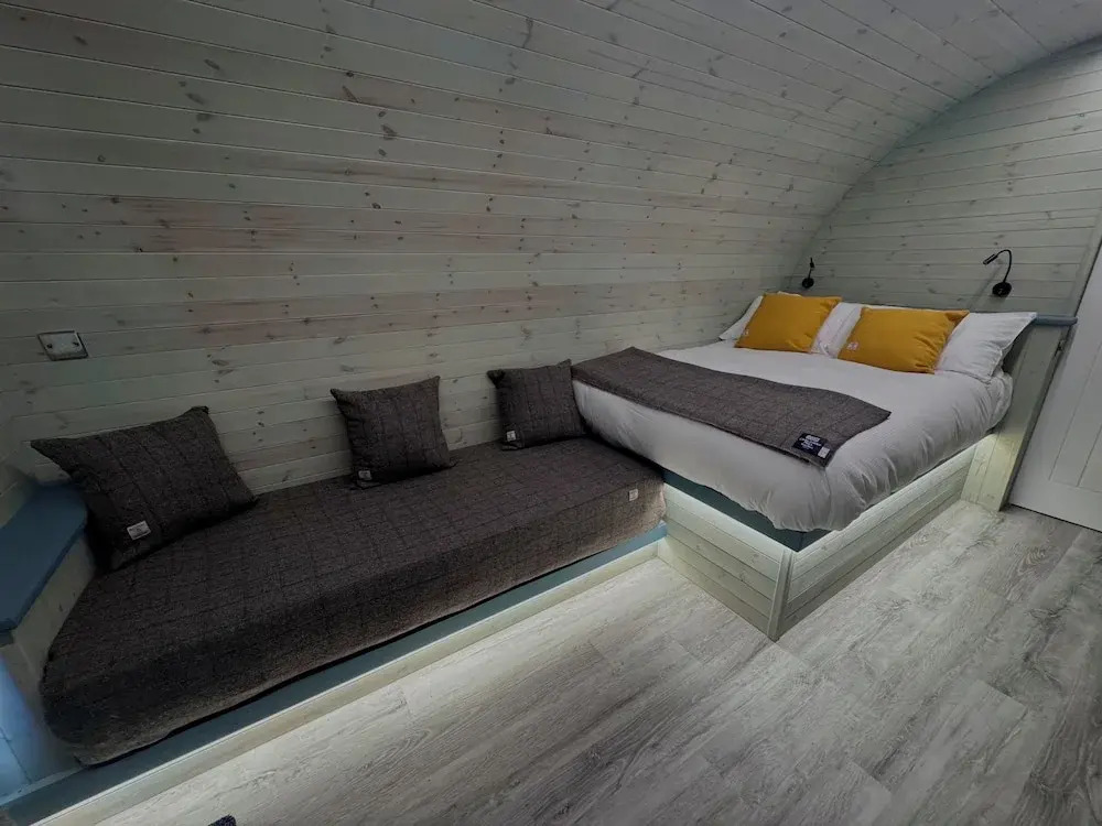 60 Mile Inn - Luxury Pods with Hot Tubs