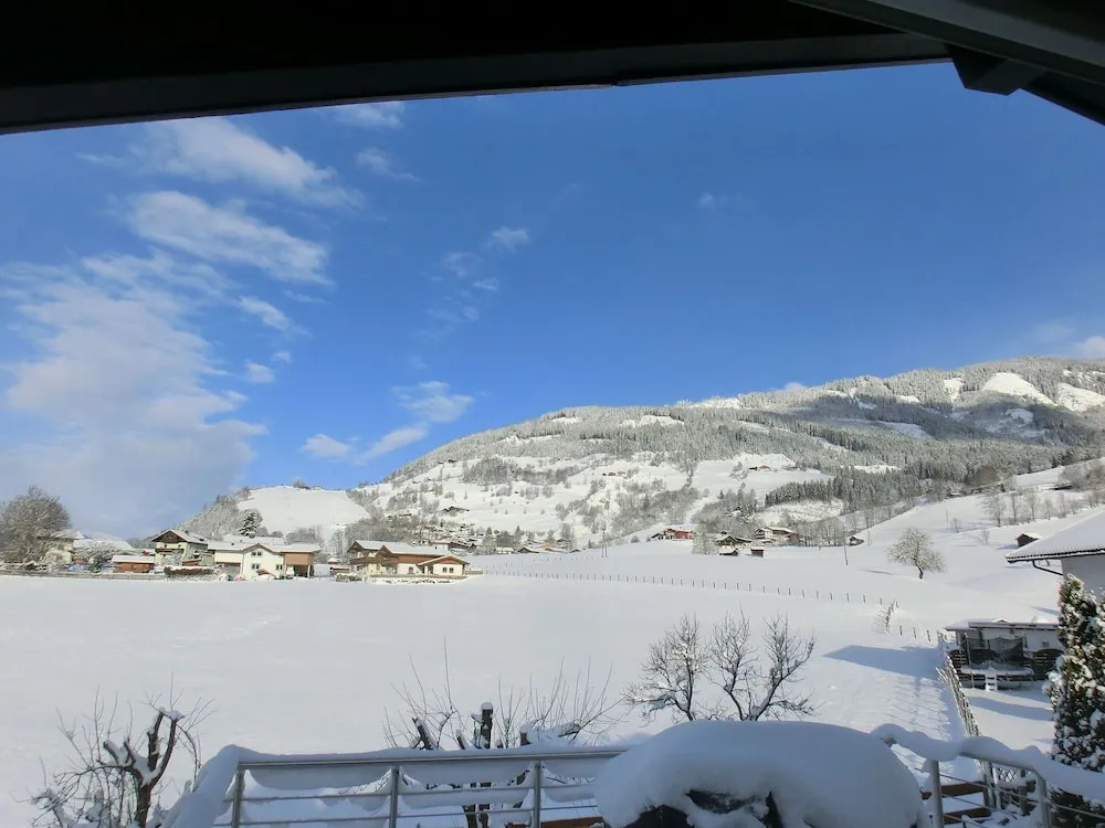 Sunlit Apartment near Ski Area in Walchen