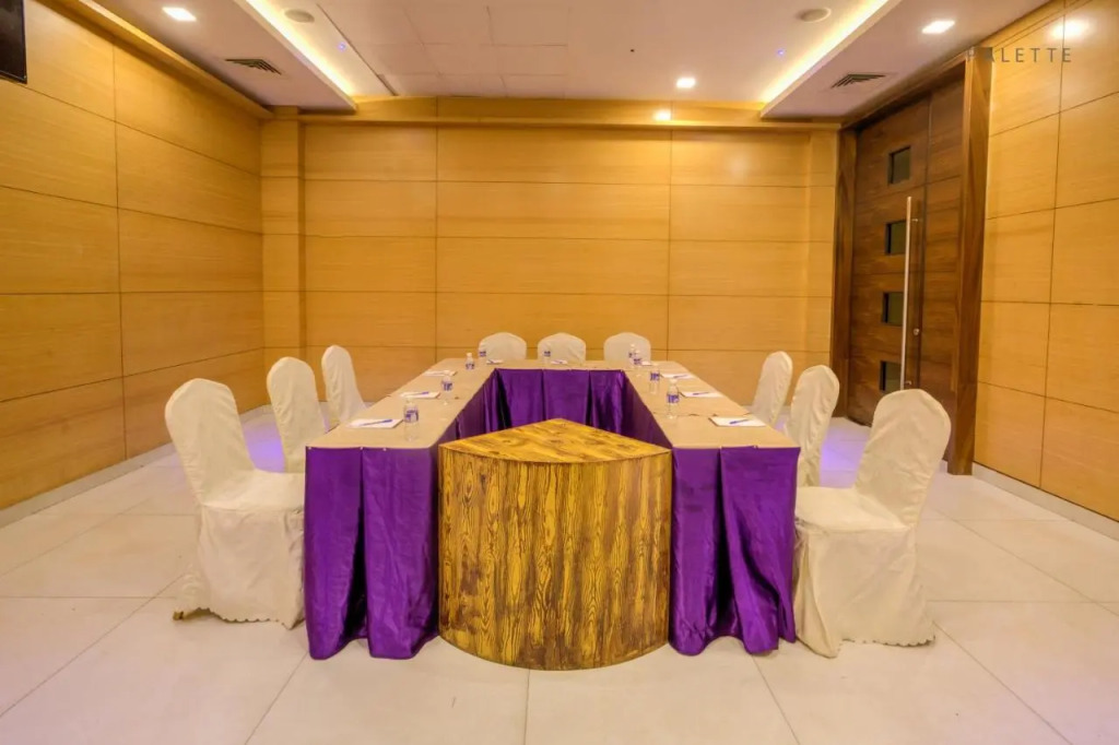 Hotel Pioneer Grand Palace