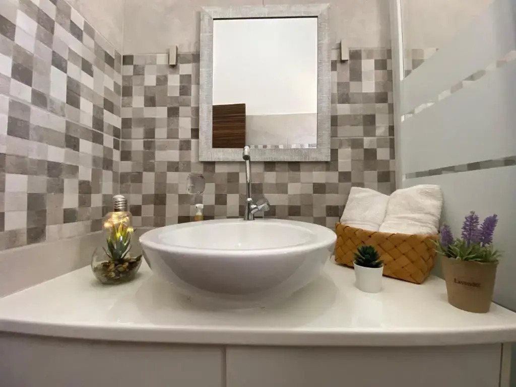 Modern Apartment Valentino GL144
