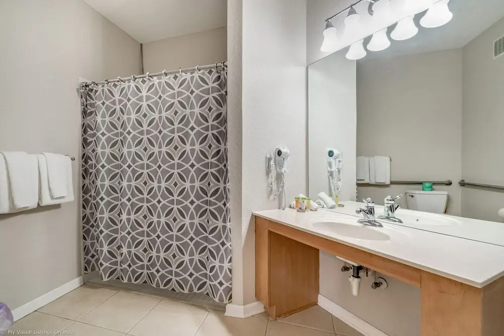 Stylish and Accessible in Vista Cay With Lake View - 3bd/2ba Condo 3vc114