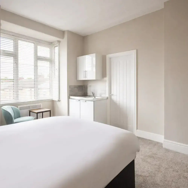 Host Stay Clifton Studio 2