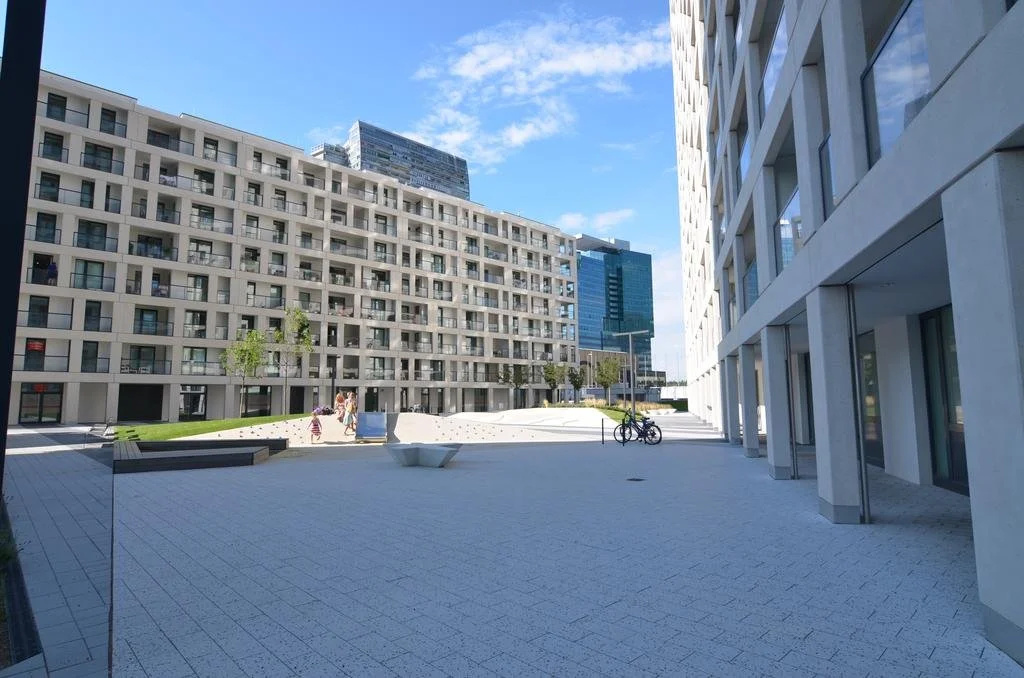 Apartment with parking on premise