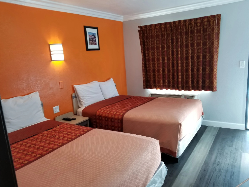 Value Inn Hollywood