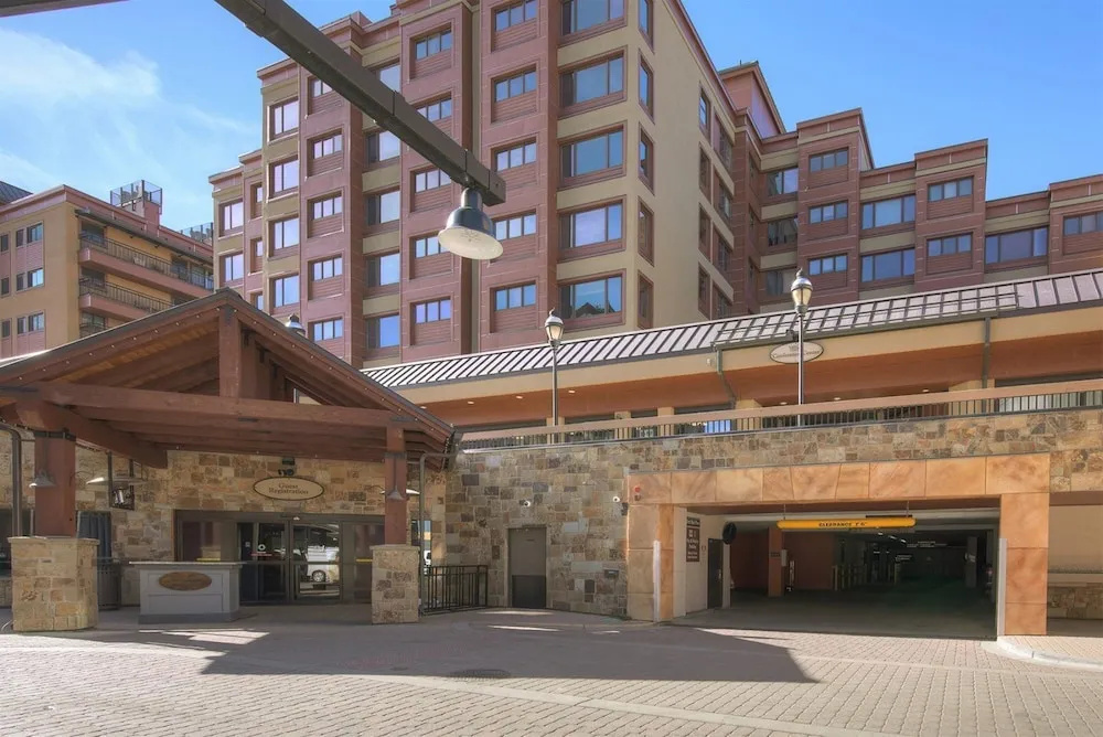 Peak 9 Inn- Liftside 4416 (Ski-in, Ski-out Resort)