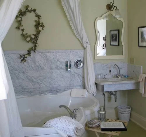 Wild Swan Bed & Breakfast Inn