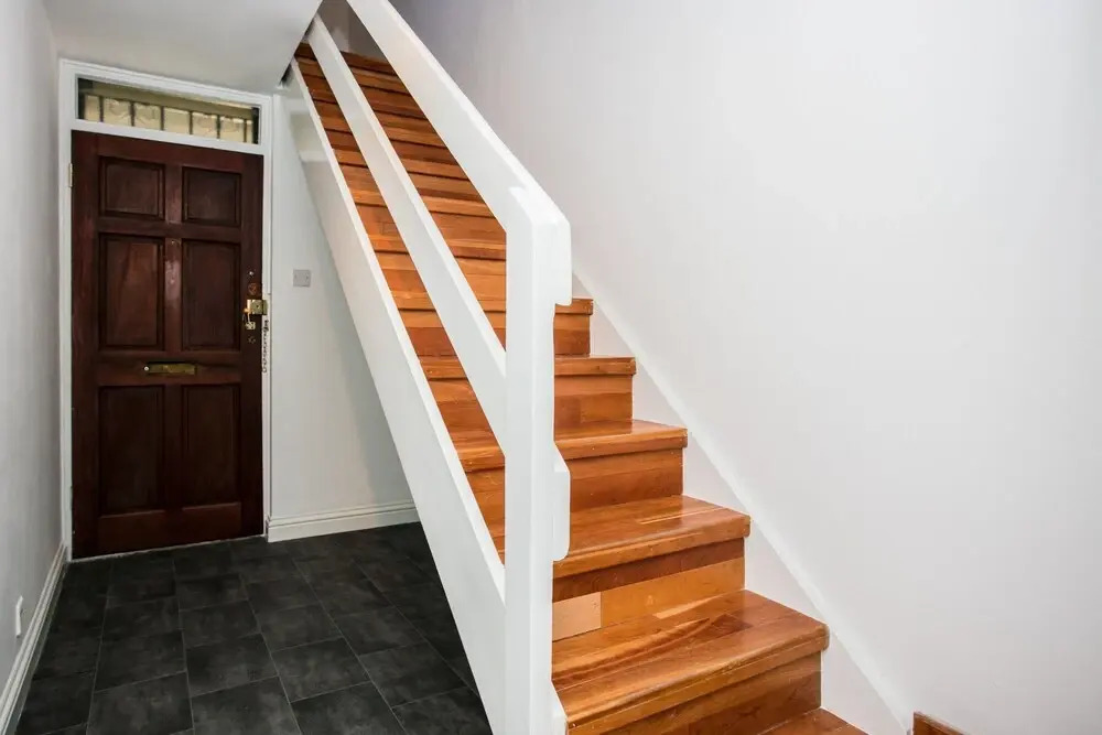 2 Bedroom Flat In Old Street With Private Balcony