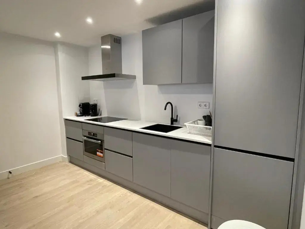 Awesome 1 Bedroom Serviced Apartment 54m2 -MNL A-