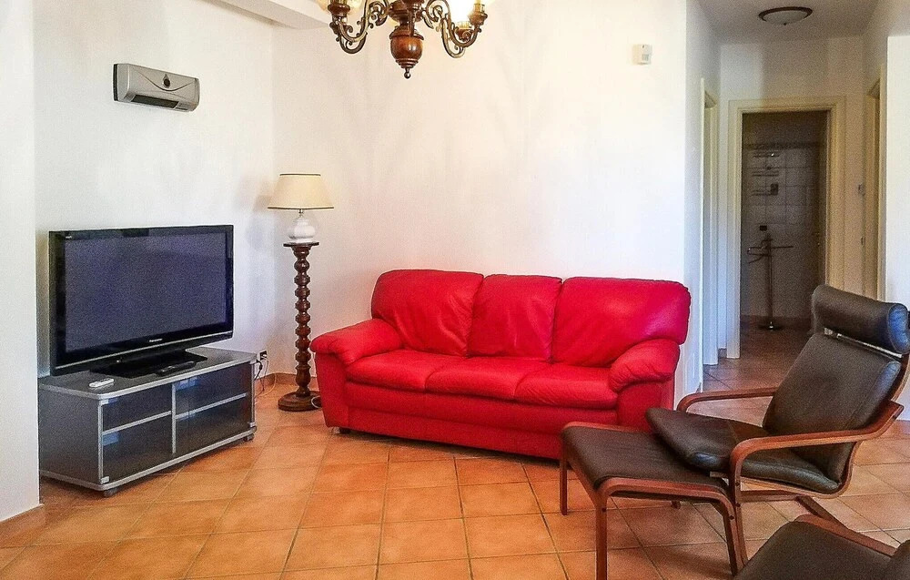 Nice Apartment in Castelnuovo di Porto With Outdoor Swimming Pool, Wifi and 2 Bedrooms