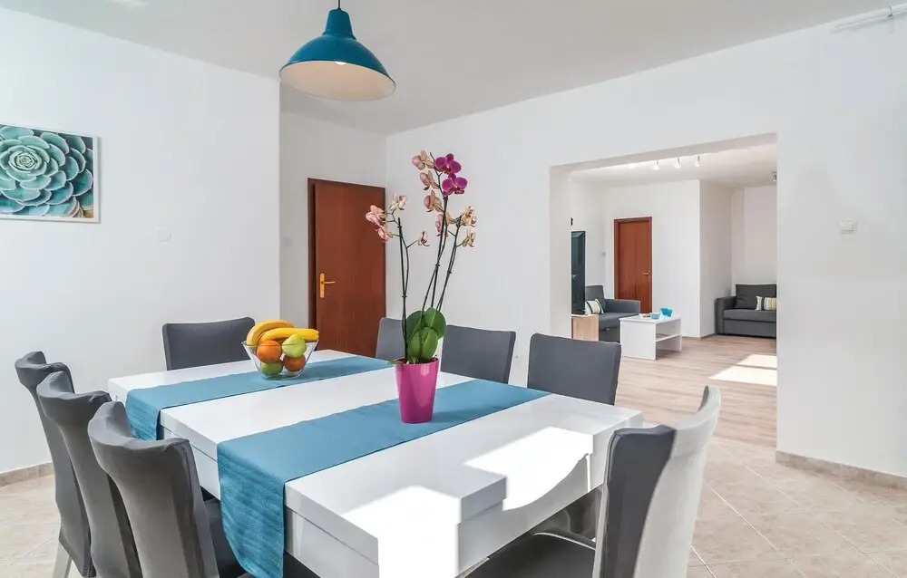 Awesome Home in Omis With Wifi and 6 Bedrooms