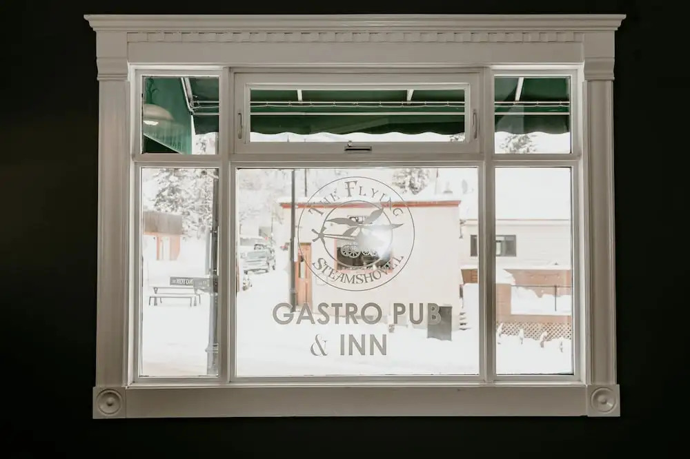 The Flying Steamshovel Inn