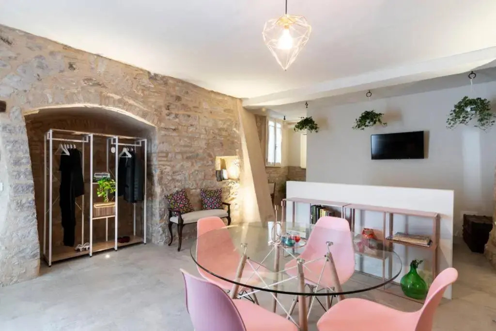 Cornelia Cavern Cosy Studio Apartment in Spello