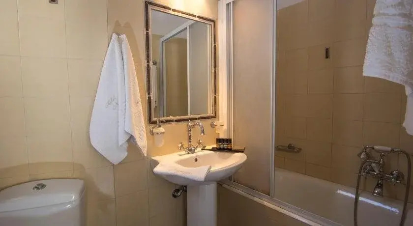 Nymfes Hotel