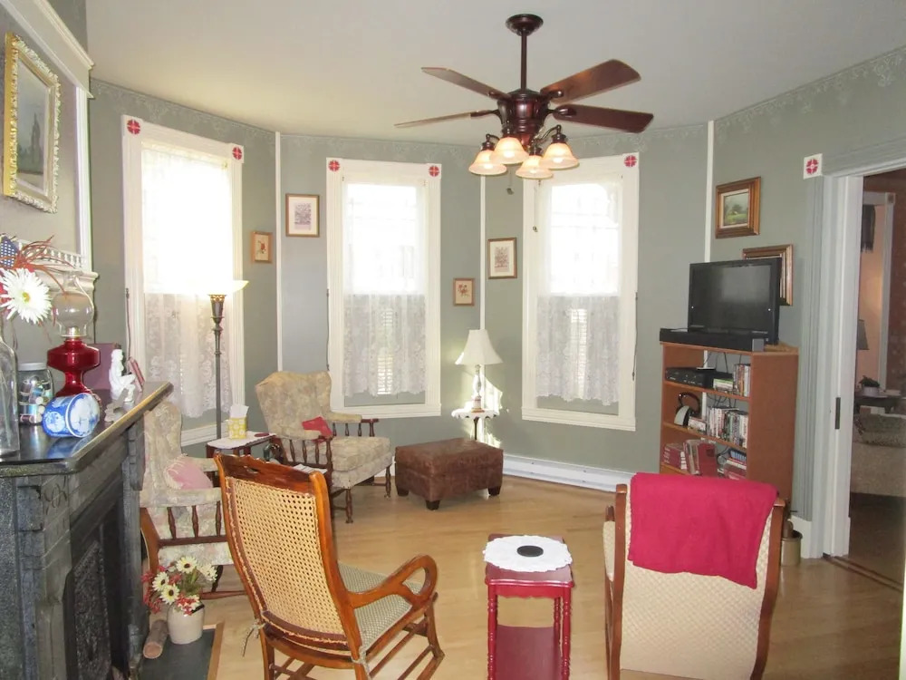 Pillow and Pantry B & B