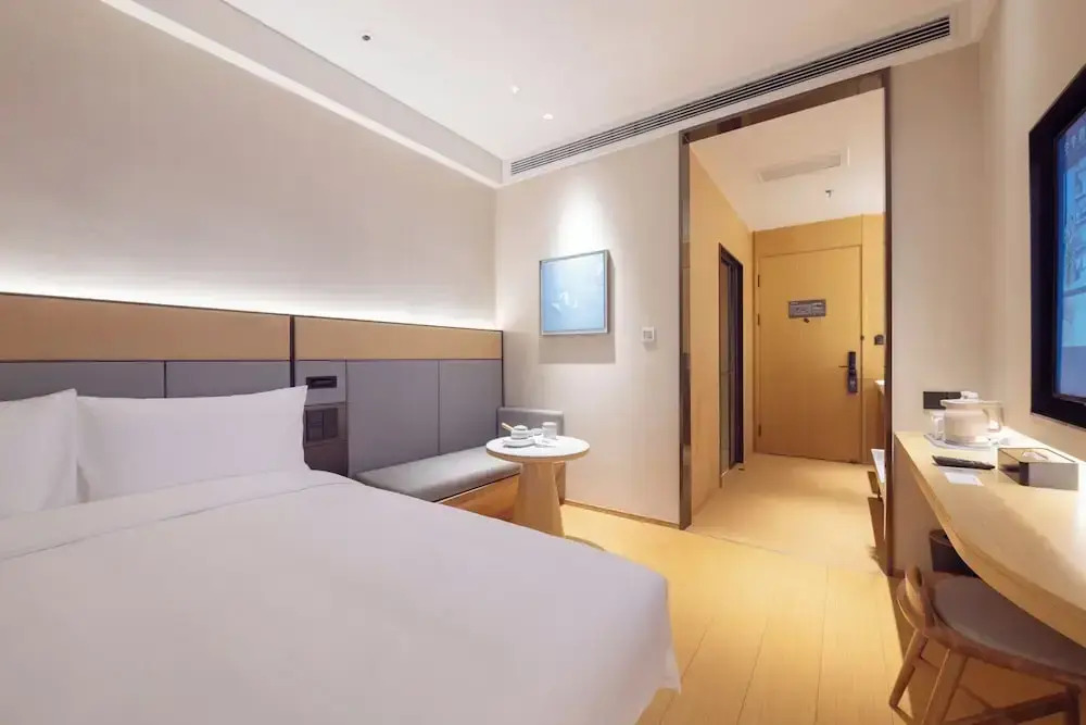JI Hotel Shanghai Pudong Airport East Station Free shuttle bus