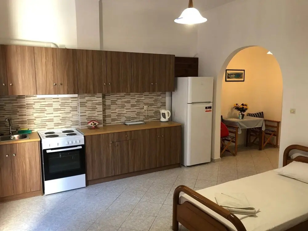 Tarelis Beach Apartments & Studios