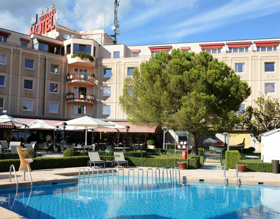 Everness Hotel & Resort