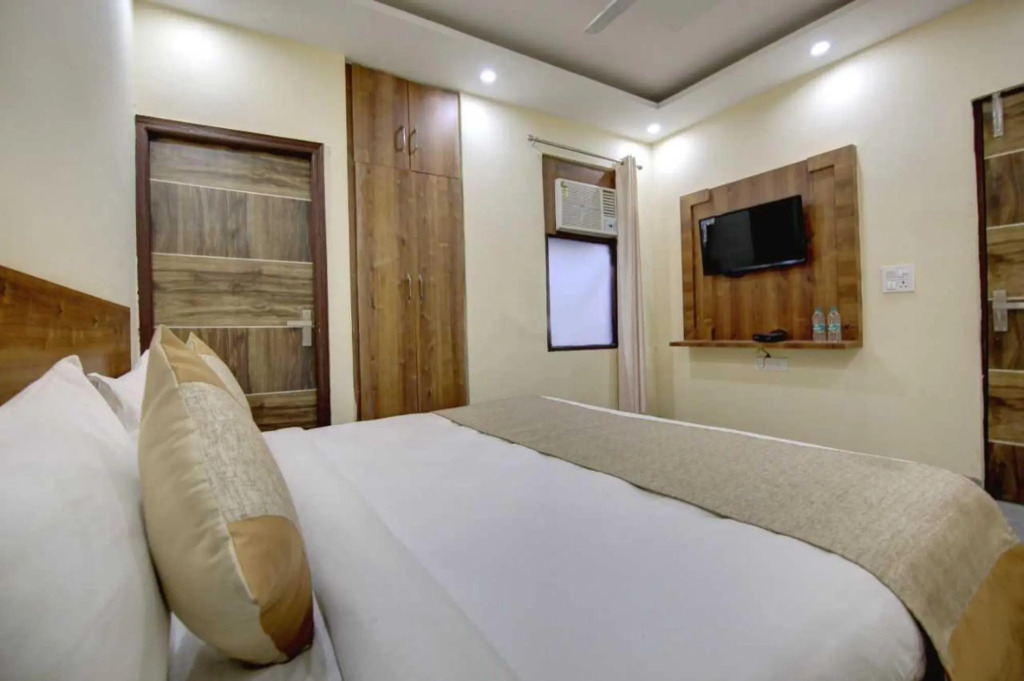 Oyo 701269 Royal View