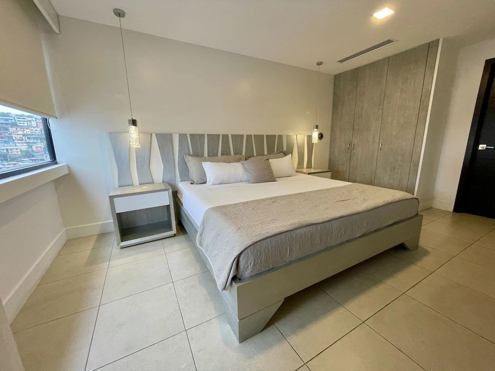 Santa Ana Guayaquil Lux Coliving Ecuador