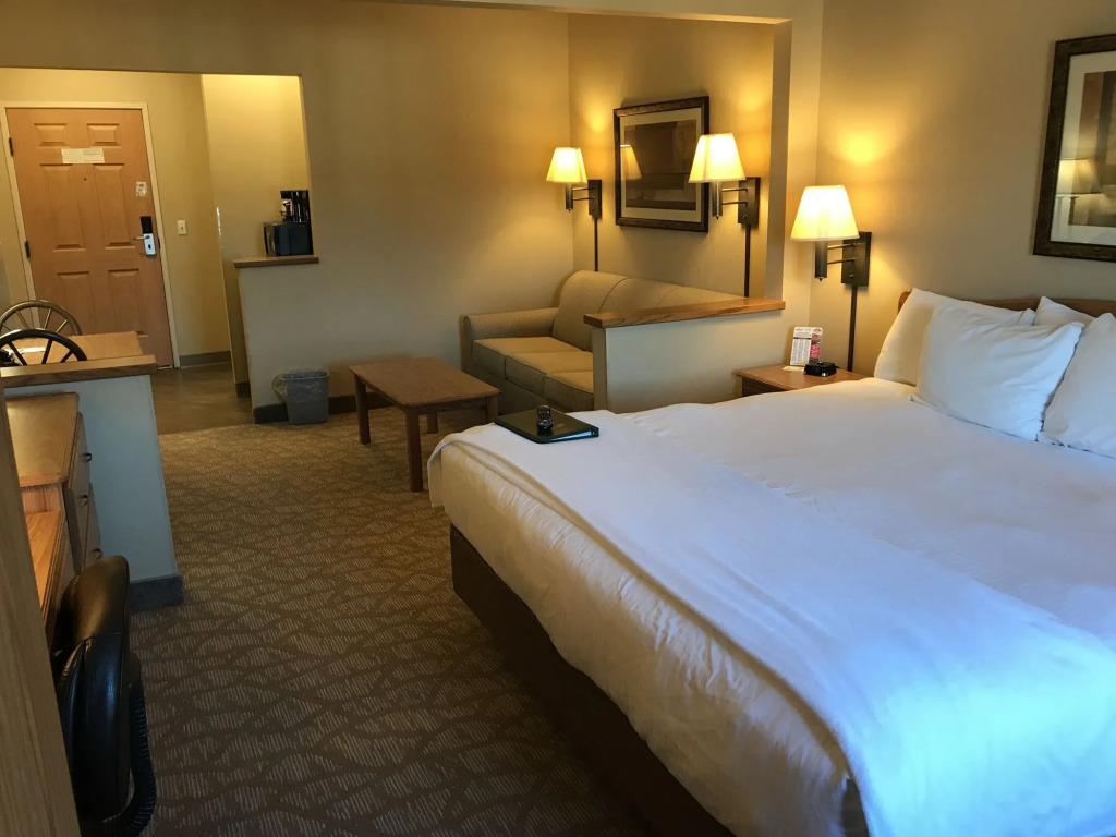EverSpring Suites