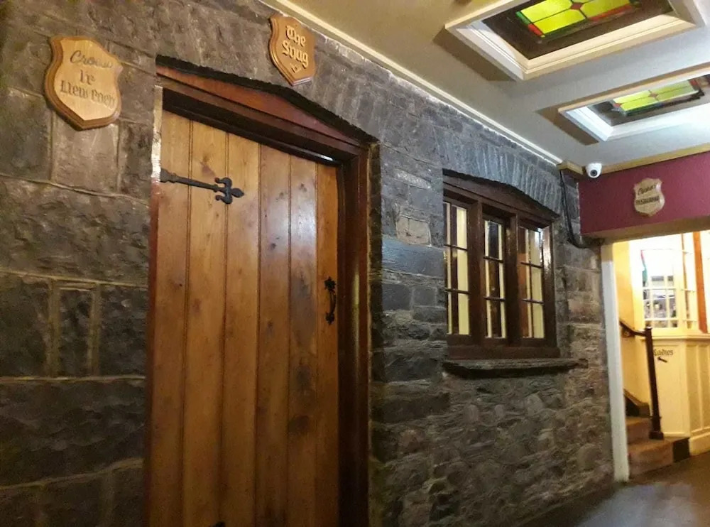 The Red Lion