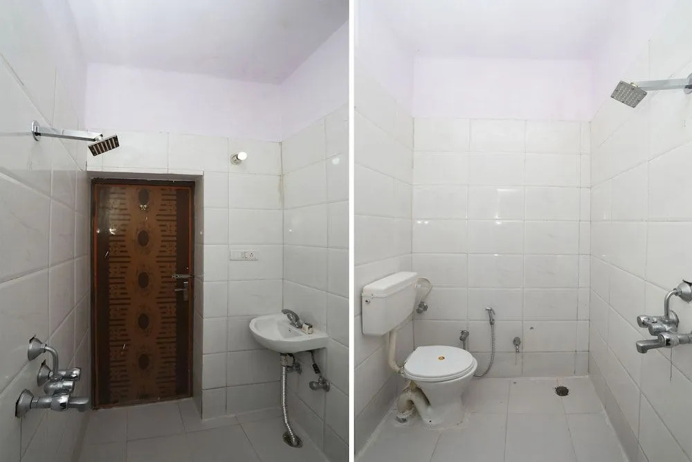 OYO 29411 Hotel Vanshika