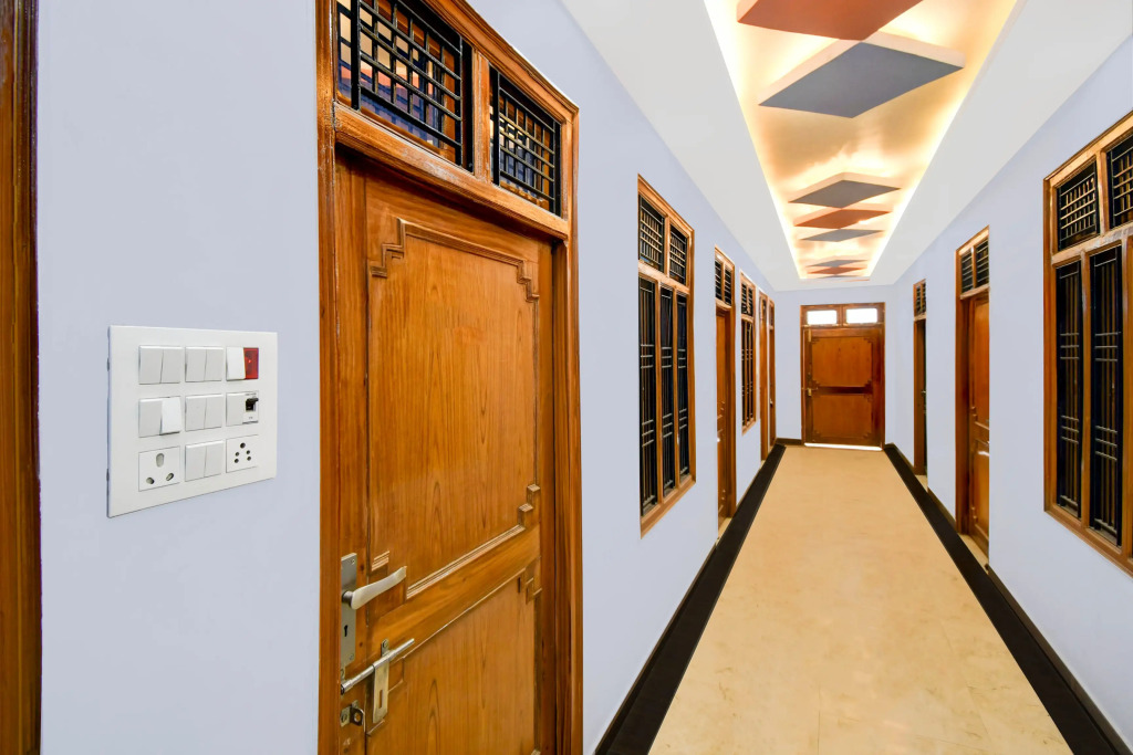 Super OYO Hotel O Amhat Sultanpur City