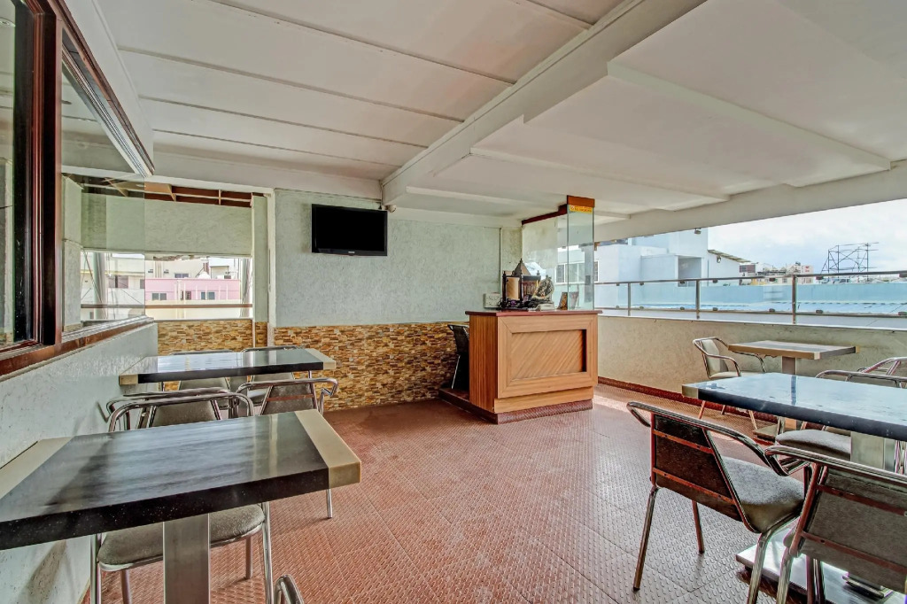 CAPITAL O75673 S K Suites