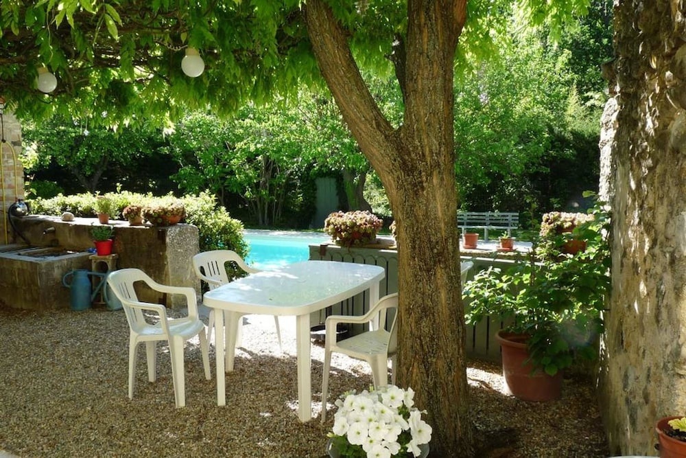 House With 6 Bedrooms in Villedieu, With Private Pool, Furnished Garde