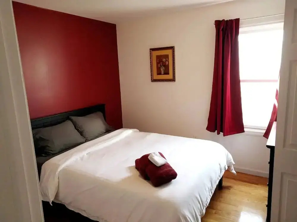Charming 3br Apt, Only 20 Minutes To Time Square! 3 Bedroom Apts