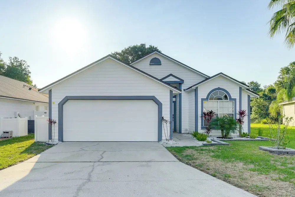 Sunny Skies & Disney Days: Davenport Home w/ Pool!