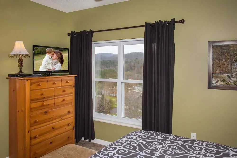 Whispering Pines 544