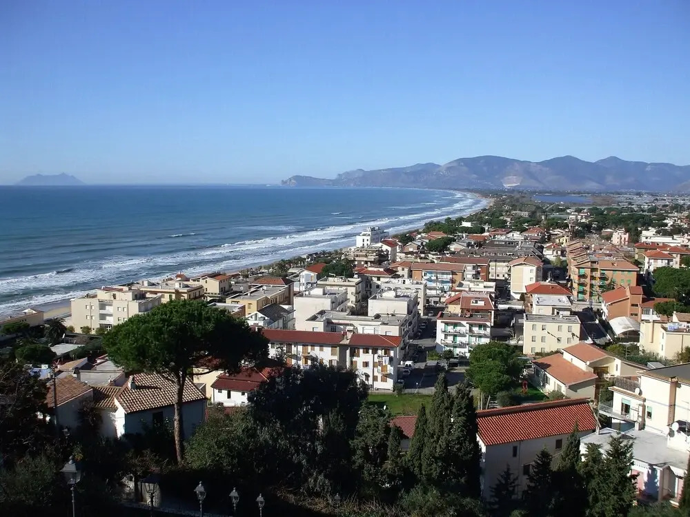 Puppy Home Two-room Apartment 100 Meters From the Beach