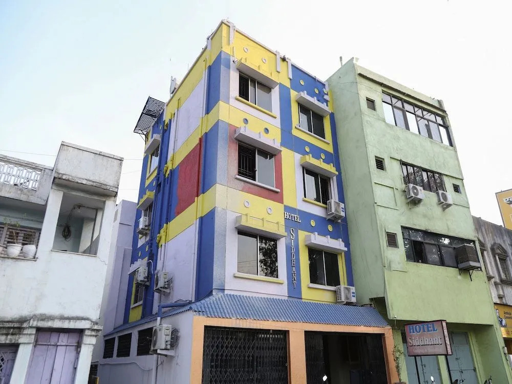 OYO 13809 Hotel Siddhant