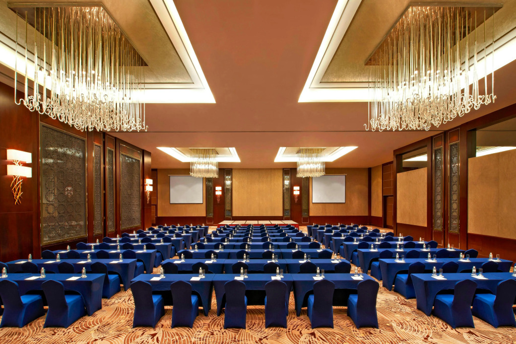 Four Points by Sheraton Shanghai, Daning