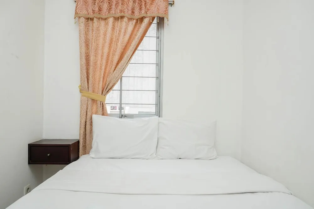 Classic and Warm 2BR Gading Mediterania Apartment