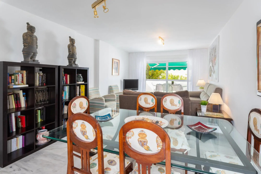 Lunamar 82 Apartment by GHR Rentals