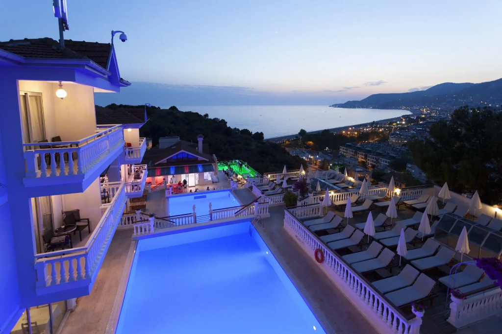 Sunny Hill Alya Hotel