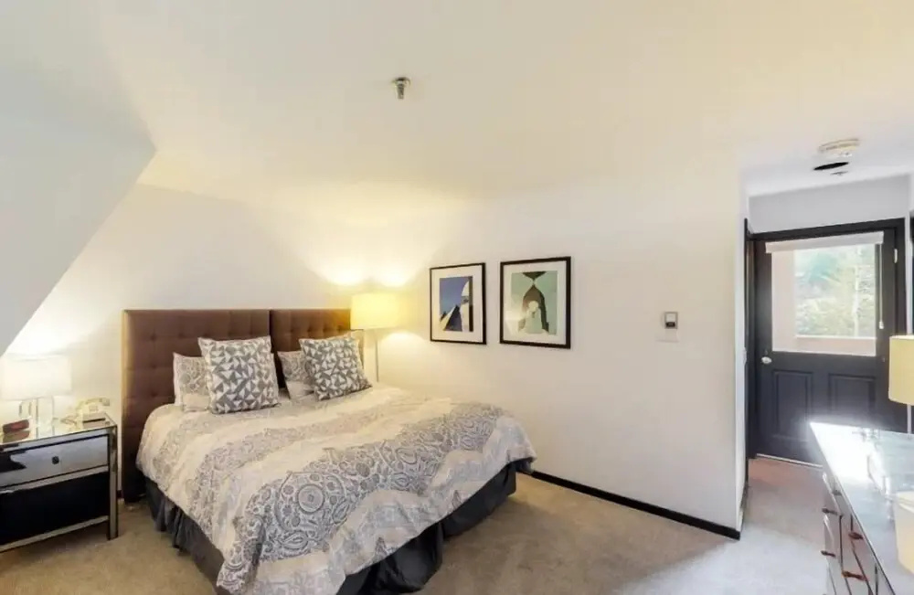 Premier Ski in, Ski-out 1 Bedroom Condo With Spectacular Views, Heated Outdoor Pool and Hot Tub, Short Walk to Village