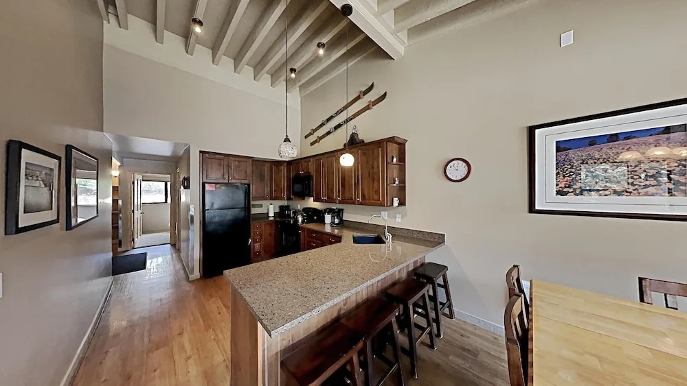 Remodeled Spacious Condo - Next to Car Charging, Hot Tubs, Village Gondola by RedAwning