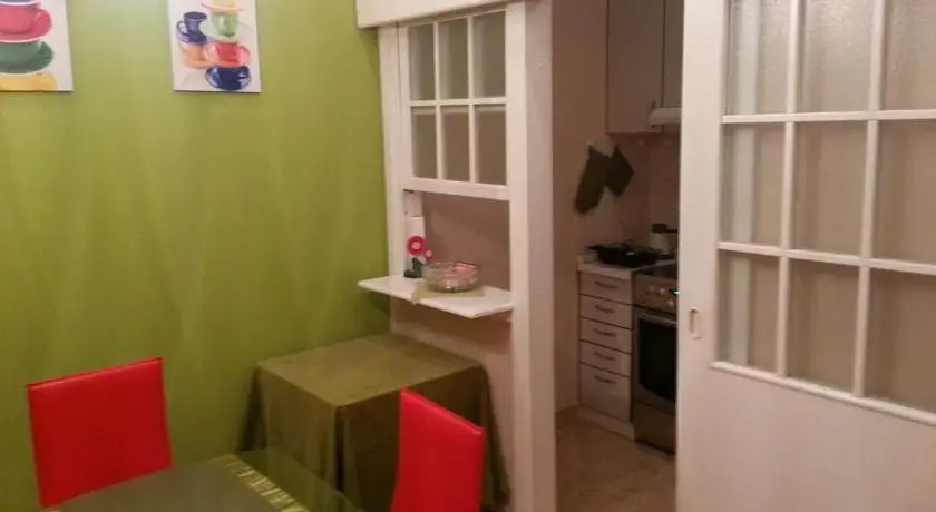 Green Apple Apartment