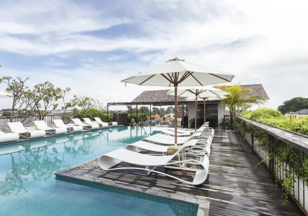 The Akmani Legian