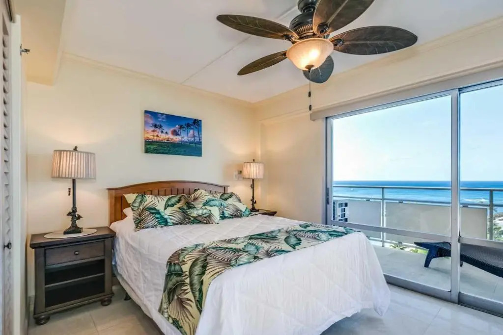 Ilikai 1243 2 Bedrooms 2 Bathrooms Condo