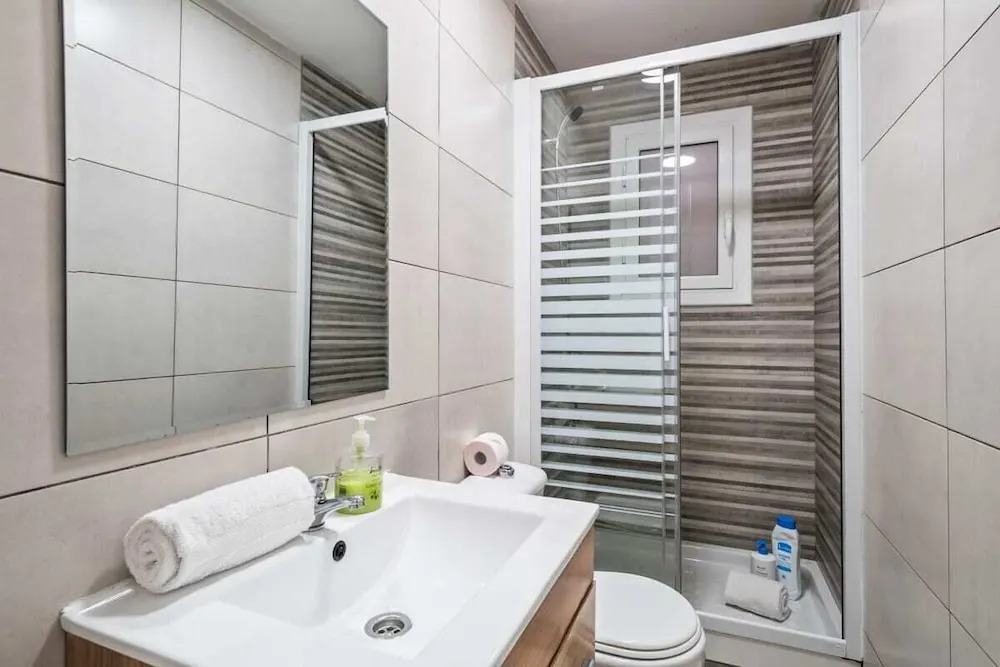 Brand new Elegant 3 Bedroom Apartment