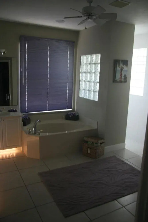 431 Edgewater Ct