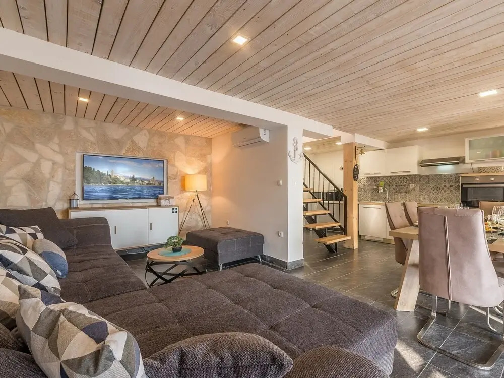 Beautiful Stone Villa With Private Infinity Pool and a Fascinating sea View