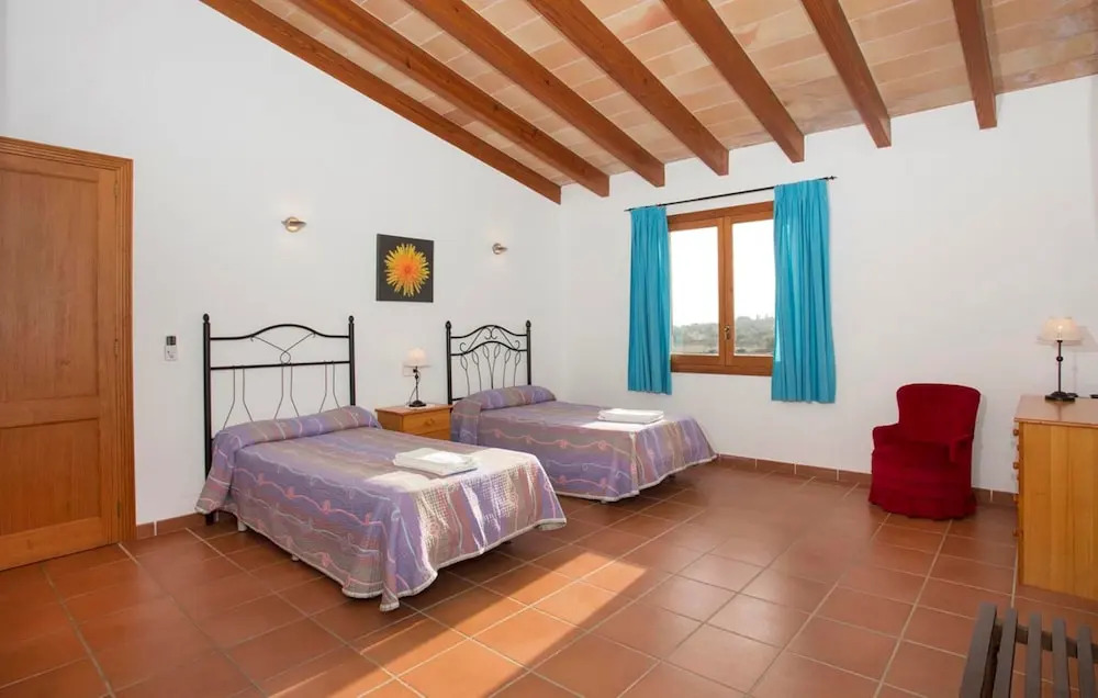 Villa - 4 Bedrooms with Pool and WiFi - 103183