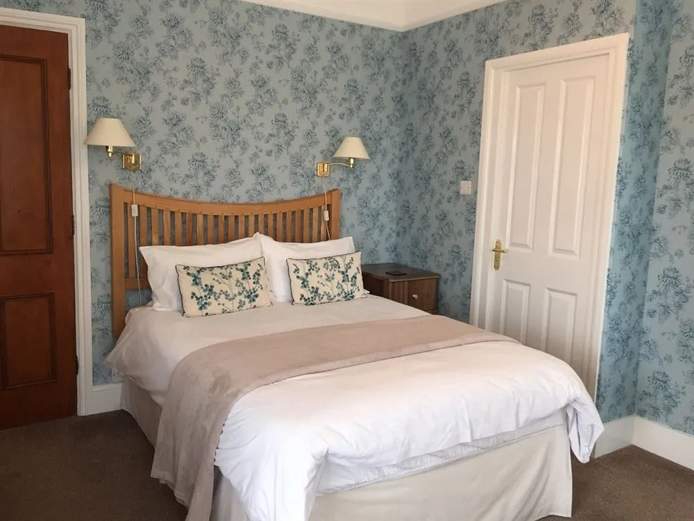 Kenmore Guest House